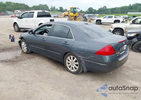 2007 Honda Accord 3.0 Ex z USA, uszkodzony, nr VIN 1HGCM66517A048006